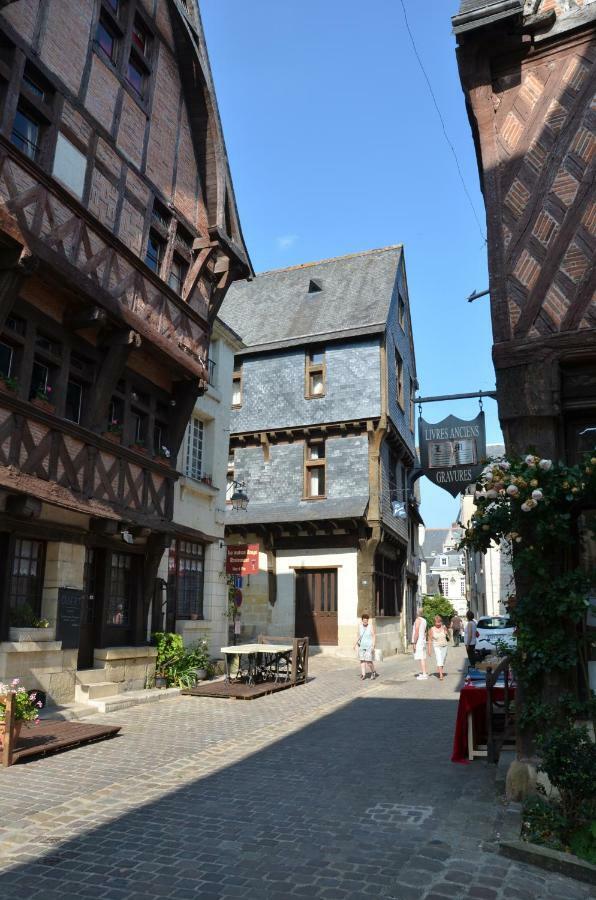 La Maison Rouge Chinon Exterior photo